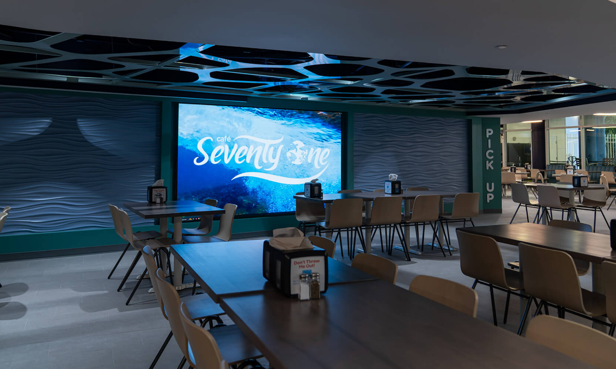  Café Seventy One hospitality experience at The Florida Aquarium 